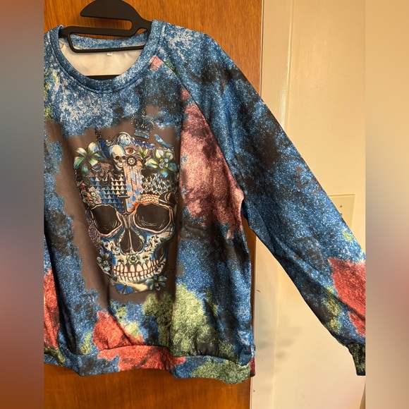 NWOT Plus Size Women’s Long Sleeve Lightweight Halloween Sugar Skull Sweatshirt - Picture 15 of 15